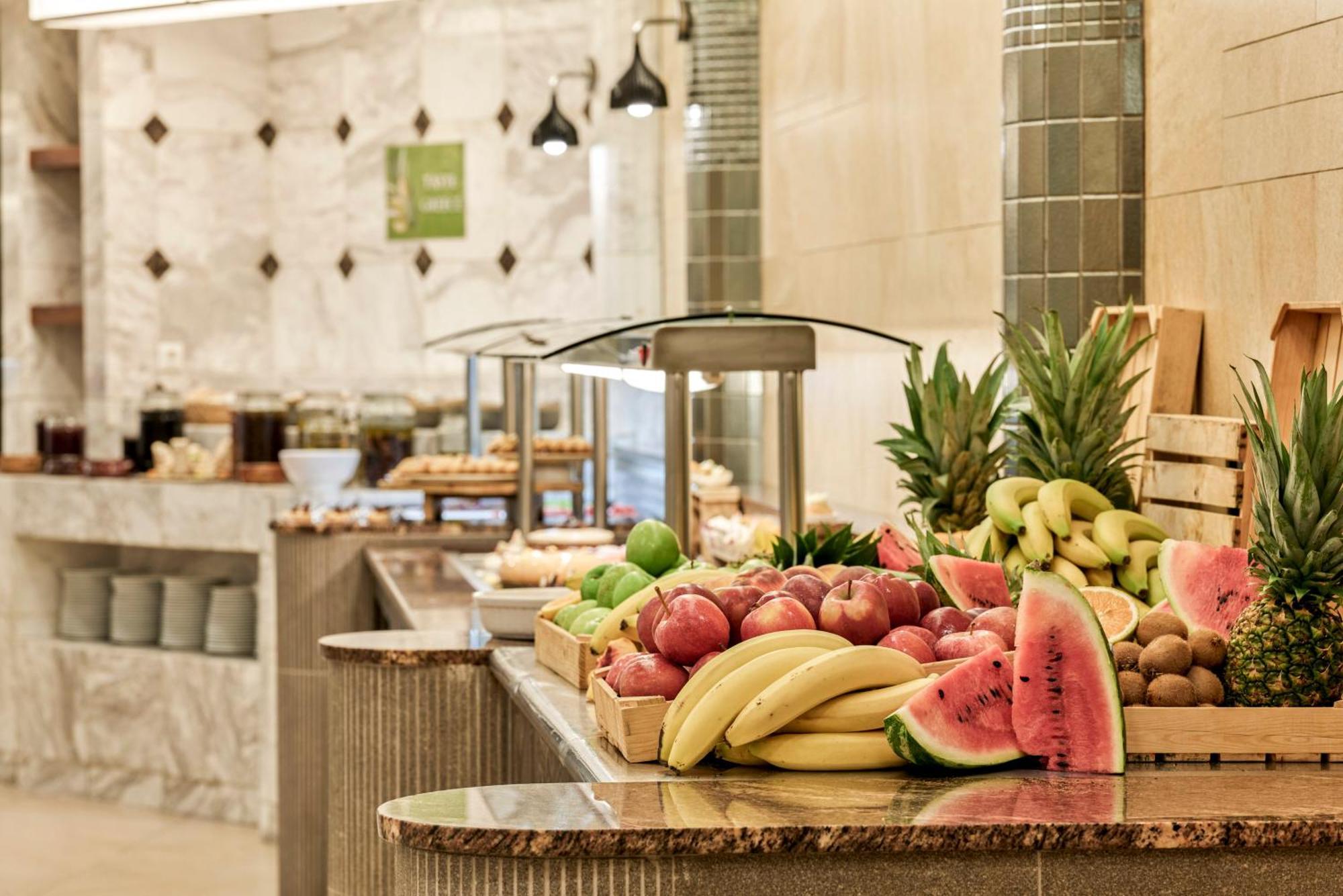 Esperos Palace & Hotel 4*